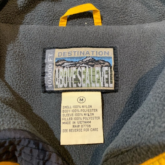 Cabelas yellow jacket size medium - Picture 3 of 12